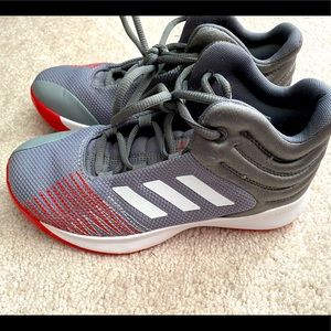 Adidas boys cloudfoam high tops size 2.5